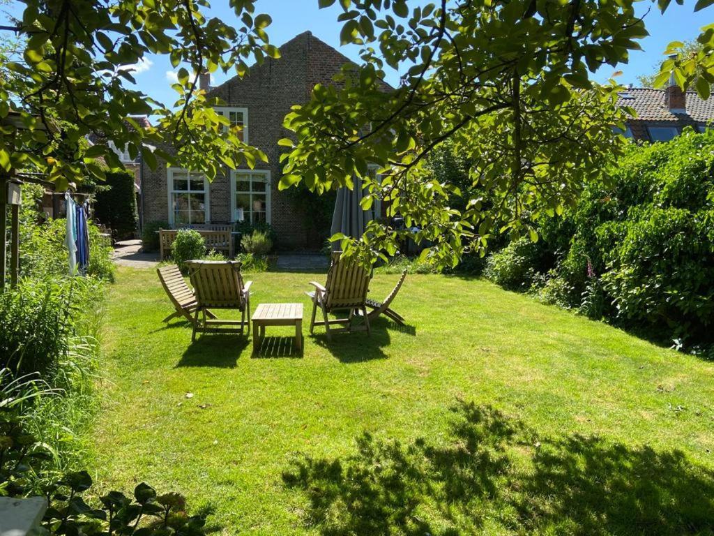 Tuinkamer In Monumentaal Pand Veere Exterior foto